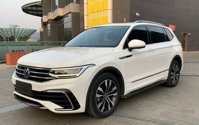 Volkswagen Tiguan II, 2021 год, 2 100 000 рублей, 1 фотография