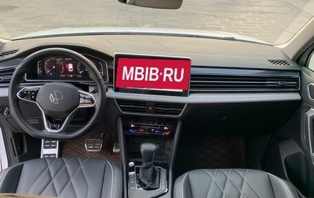 Volkswagen Tiguan II, 2021 год, 2 100 000 рублей, 7 фотография