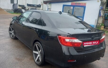 Toyota Camry, 2013 год, 1 580 000 рублей, 2 фотография