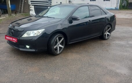 Toyota Camry, 2013 год, 1 580 000 рублей, 10 фотография