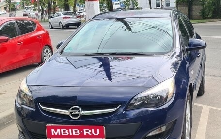 Opel Astra J, 2015 год, 1 295 000 рублей, 3 фотография