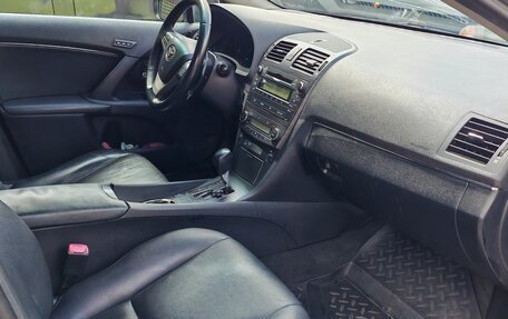Toyota Avensis III рестайлинг, 2009 год, 750 000 рублей, 6 фотография