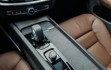 Volvo S60 III, 2022 год, 2 100 000 рублей, 9 фотография