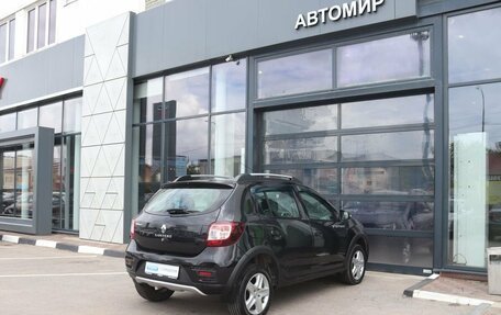 Renault Sandero II рестайлинг, 2015 год, 849 000 рублей, 5 фотография