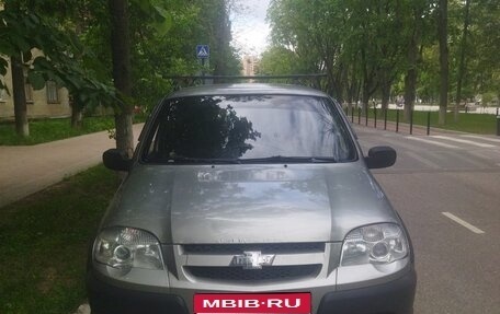 Chevrolet Niva I рестайлинг, 2011 год, 350 000 рублей, 1 фотография