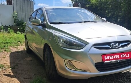 Hyundai Solaris II рестайлинг, 2013 год, 750 000 рублей, 3 фотография