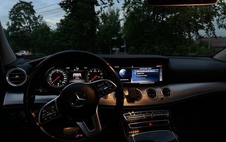 Mercedes-Benz E-Класс, 2018 год, 2 199 000 рублей, 10 фотография