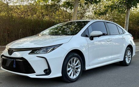Toyota Corolla, 2022 год, 1 780 000 рублей, 2 фотография