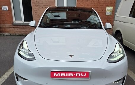 Tesla Model Y I, 2021 год, 4 200 000 рублей, 1 фотография