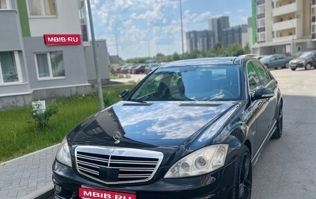 Mercedes-Benz S-Класс, 2007 год, 1 400 000 рублей, 1 фотография