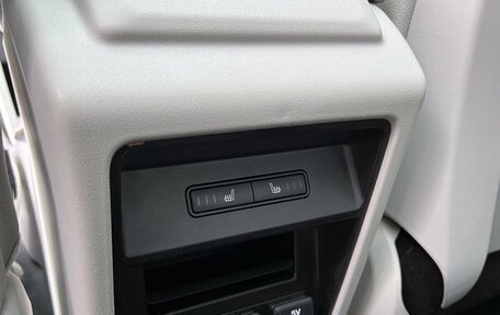 Land Rover Discovery Sport I рестайлинг, 2015 год, 2 449 000 рублей, 23 фотография