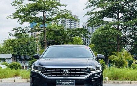 Volkswagen Passat B8 рестайлинг, 2022 год, 2 249 000 рублей, 2 фотография
