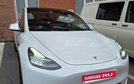 Tesla Model Y I, 2021 год, 4 200 000 рублей, 3 фотография