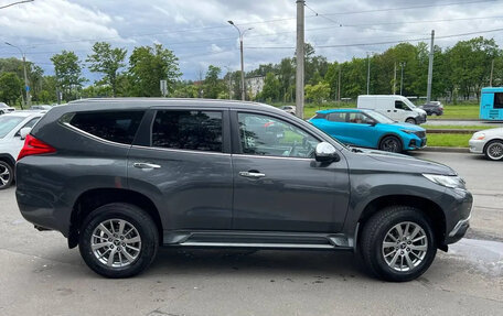 Mitsubishi Pajero Sport III рестайлинг, 2019 год, 3 250 000 рублей, 11 фотография