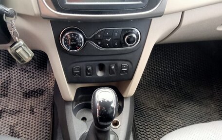Renault Logan II, 2014 год, 800 000 рублей, 8 фотография