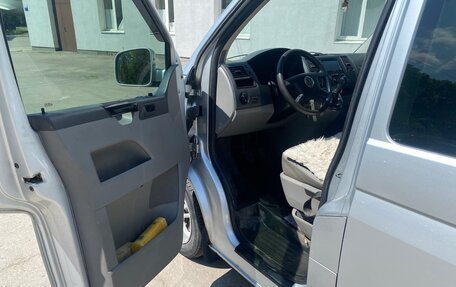 Volkswagen Transporter T5 рестайлинг, 2003 год, 1 250 000 рублей, 9 фотография