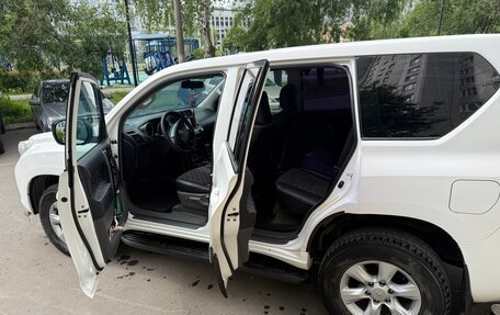 Toyota Land Cruiser Prado 150 рестайлинг 2, 2012 год, 2 650 000 рублей, 10 фотография