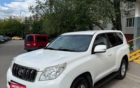 Toyota Land Cruiser Prado 150 рестайлинг 2, 2012 год, 2 650 000 рублей, 2 фотография