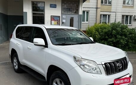 Toyota Land Cruiser Prado 150 рестайлинг 2, 2012 год, 2 650 000 рублей, 3 фотография