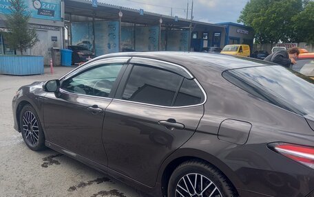 Toyota Camry, 2018 год, 2 250 000 рублей, 14 фотография