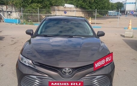 Toyota Camry, 2018 год, 2 250 000 рублей, 15 фотография