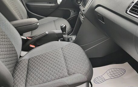 Volkswagen Polo VI (EU Market), 2018 год, 1 000 000 рублей, 11 фотография