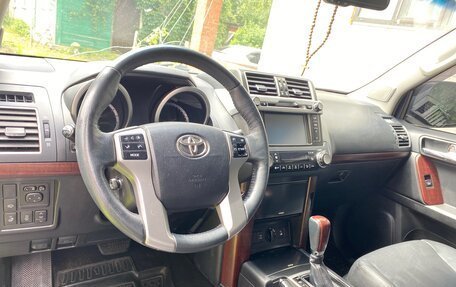 Toyota Land Cruiser Prado 150 рестайлинг 2, 2017 год, 4 250 000 рублей, 4 фотография