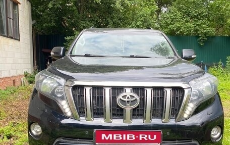 Toyota Land Cruiser Prado 150 рестайлинг 2, 2017 год, 4 250 000 рублей, 8 фотография