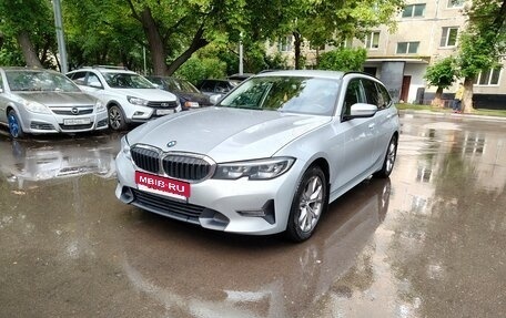 BMW 3 серия, 2019 год, 2 890 000 рублей, 2 фотография