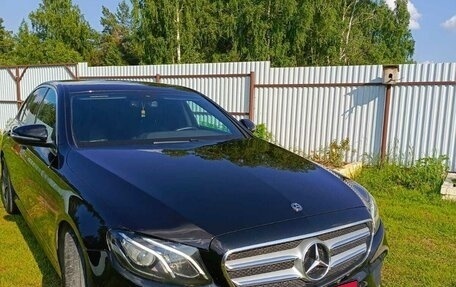 Mercedes-Benz E-Класс, 2018 год, 3 100 000 рублей, 3 фотография