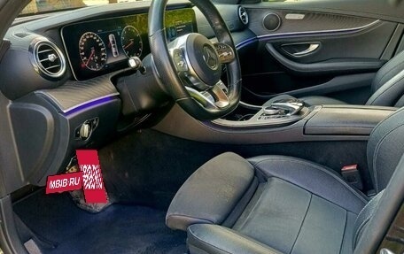 Mercedes-Benz E-Класс, 2018 год, 3 100 000 рублей, 6 фотография