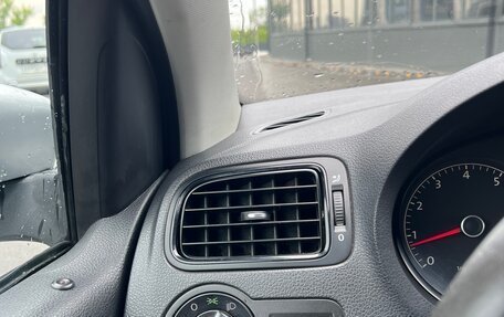 Volkswagen Polo VI (EU Market), 2011 год, 460 000 рублей, 11 фотография