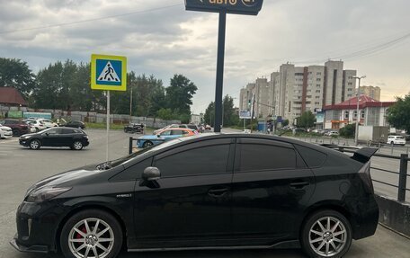 Toyota Prius, 2015 год, 1 195 000 рублей, 5 фотография