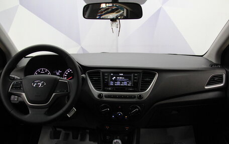 Hyundai Solaris II рестайлинг, 2017 год, 998 800 рублей, 14 фотография
