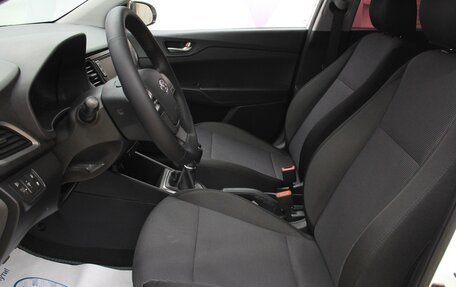 Hyundai Solaris II рестайлинг, 2017 год, 998 800 рублей, 12 фотография