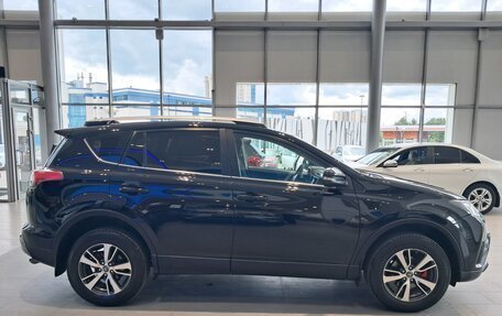 Toyota RAV4, 2018 год, 2 396 000 рублей, 8 фотография