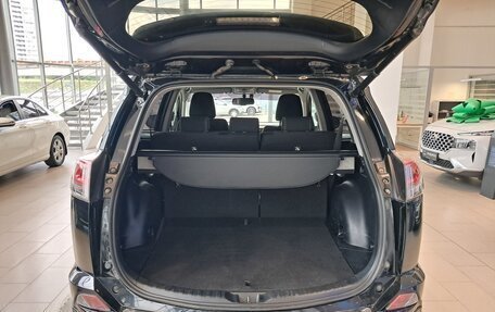 Toyota RAV4, 2018 год, 2 396 000 рублей, 14 фотография