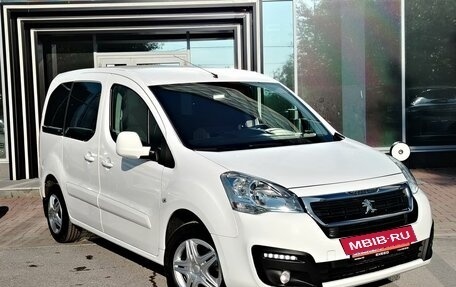 Peugeot Partner II рестайлинг 2, 2018 год, 1 299 000 рублей, 3 фотография