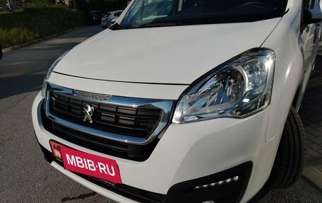 Peugeot Partner II рестайлинг 2, 2018 год, 1 299 000 рублей, 28 фотография
