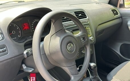 Volkswagen Polo VI (EU Market), 2011 год, 750 000 рублей, 14 фотография