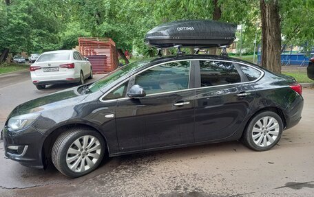 Opel Astra J, 2013 год, 870 000 рублей, 2 фотография