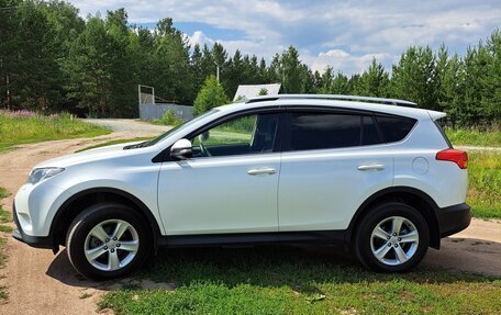 Toyota RAV4, 2013 год, 2 000 000 рублей, 3 фотография