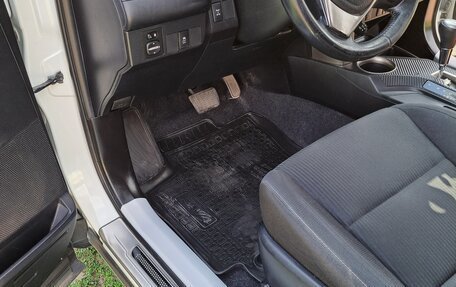 Toyota RAV4, 2013 год, 2 000 000 рублей, 14 фотография
