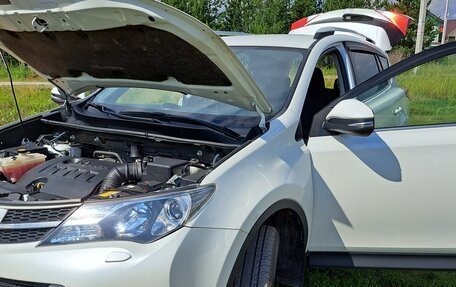 Toyota RAV4, 2013 год, 2 000 000 рублей, 19 фотография
