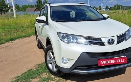 Toyota RAV4, 2013 год, 2 000 000 рублей, 11 фотография