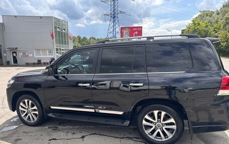 Toyota Land Cruiser 200, 2017 год, 8 000 000 рублей, 5 фотография