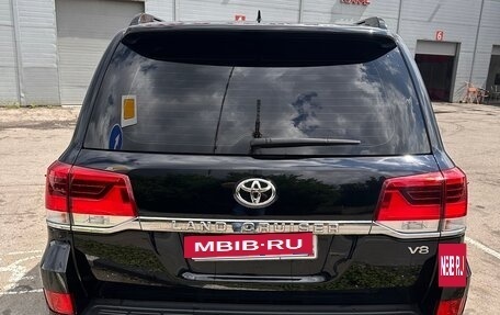 Toyota Land Cruiser 200, 2017 год, 8 000 000 рублей, 6 фотография