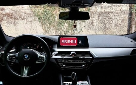 BMW 5 серия, 2017 год, 3 950 000 рублей, 15 фотография