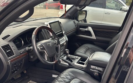 Toyota Land Cruiser 200, 2017 год, 8 000 000 рублей, 17 фотография