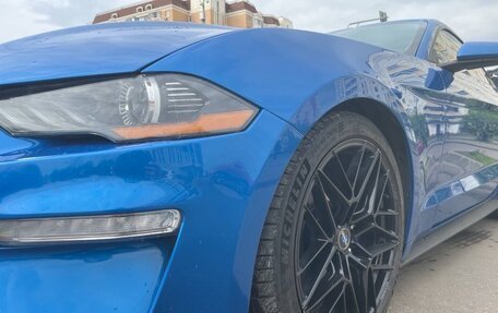 Ford Mustang VI рестайлинг, 2020 год, 2 800 000 рублей, 11 фотография
